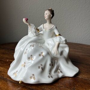 Royal Doulton “My love” HN2339 Figurine
